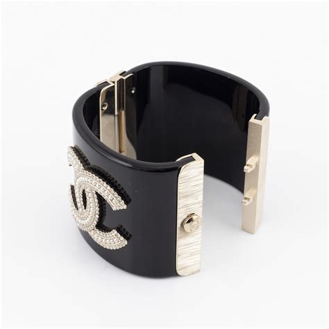 chanel armband